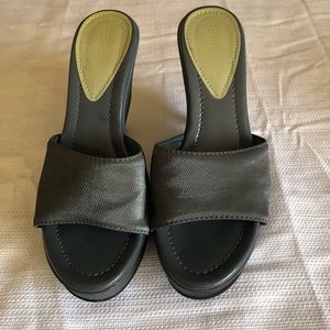 Fendi grey wedge small heel